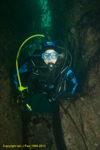 Diver in swim thru (Rosehearty)