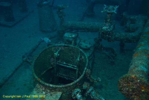 Um EL Farroud  Tank access hatch